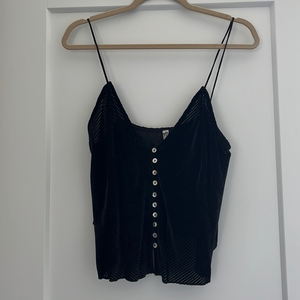 XS free people velvet tank in black